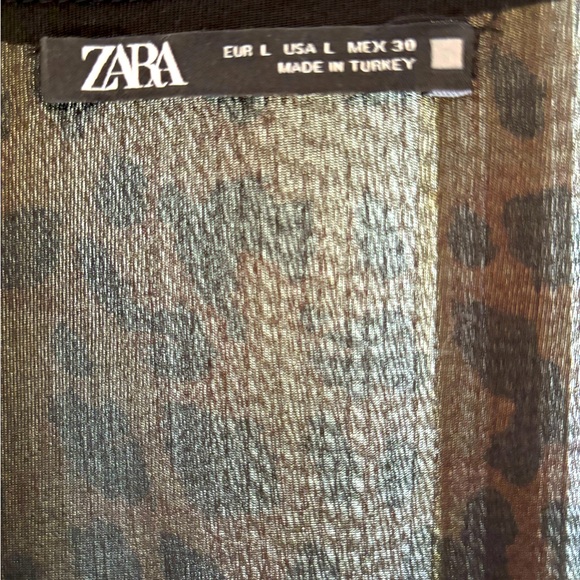 ZARA V-neck leopard print dress - Picture 5 of 6